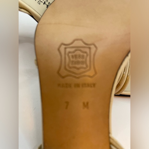 CHAUSSURES GIVENCY PARIS - Beige Strap Sandal, Size  7M. 3” heel. Made in Italy - Picture 5 of 7